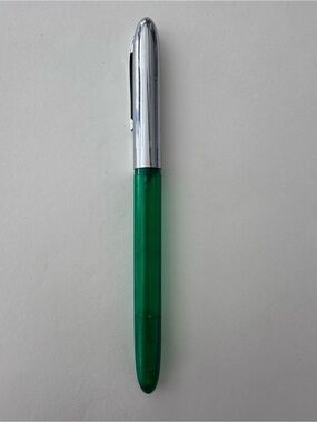 Vintage Sheaffer 304 Fountain Pen green and chrome nib